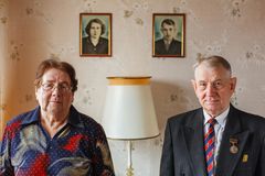 пожилая пара